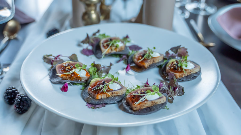Wedding tuna steak appetizer  | Weddings & Events by Cheryl Munro | Toronto Wedding Planner